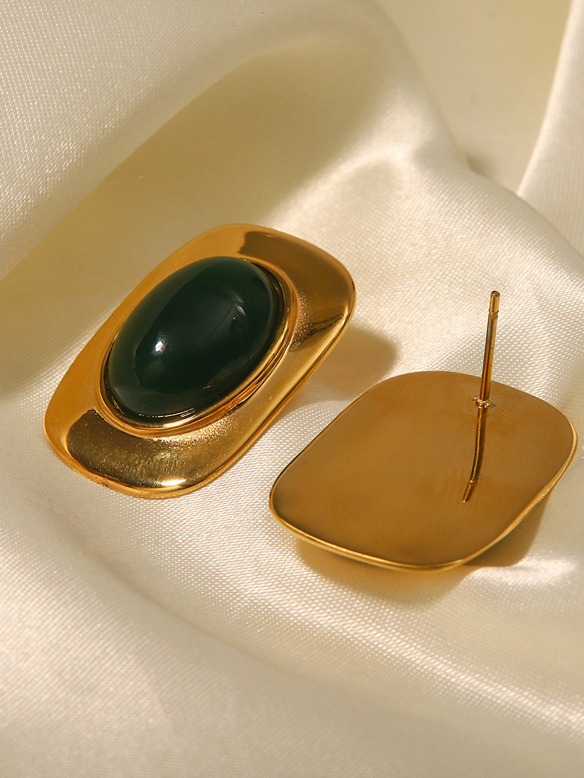 Vintage Cat Eye Stone Earrings Elegant Timeless Fashion Accessory