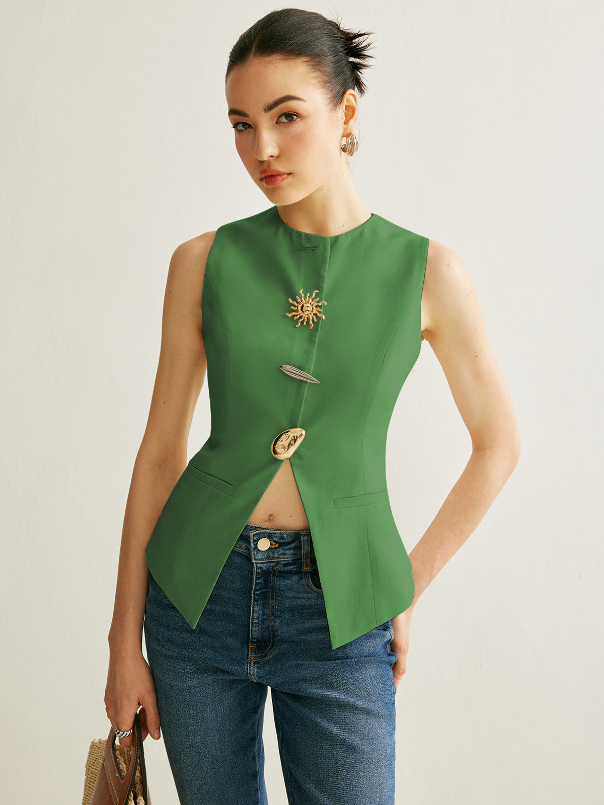 Metal Detail Split Vest with Tailored Fit and Versatile Style