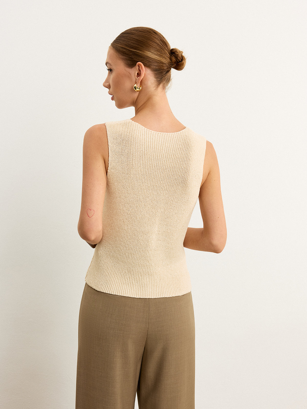Knit Button-Front Vest Lightweight Sleeveless Cardigan