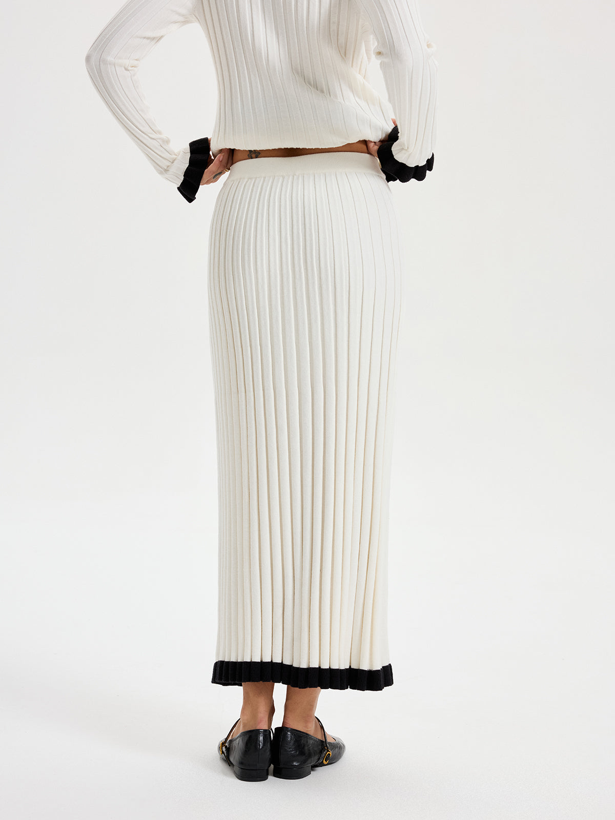 Rib-knit Skirt with Contrasting Ruffles, High Waist Flowy Design