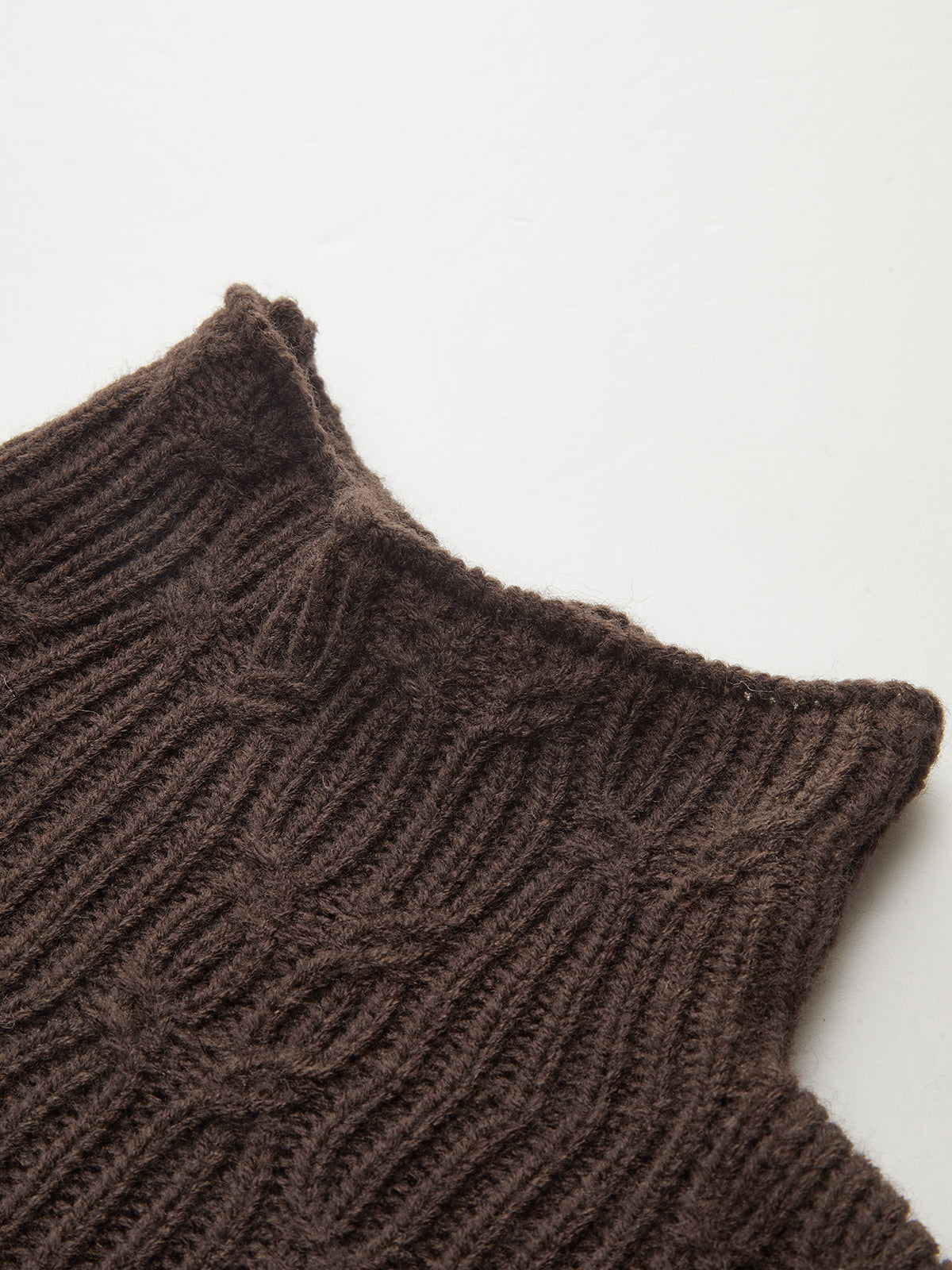 Turtleneck Cable Knit Sleeveless Vest Sweater for Layering Fall Fashion