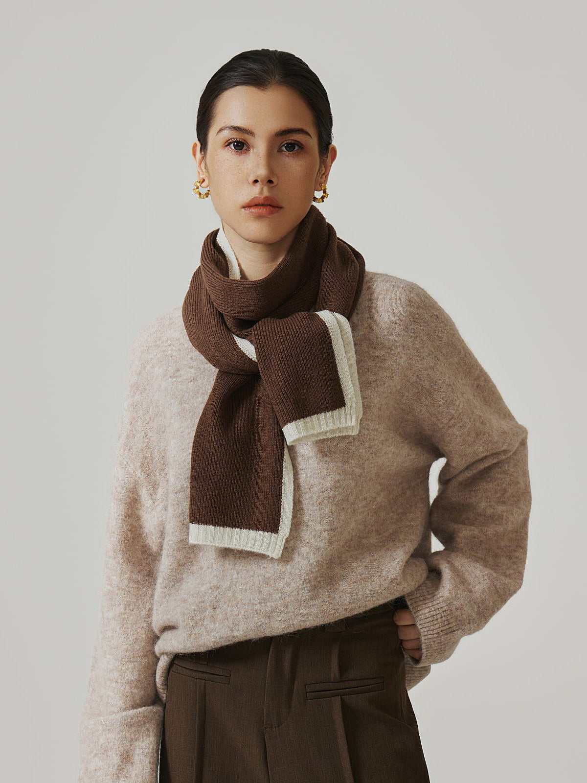 Contrast Trim Wool Knit Scarf - Cozy Winter Accessory for Men