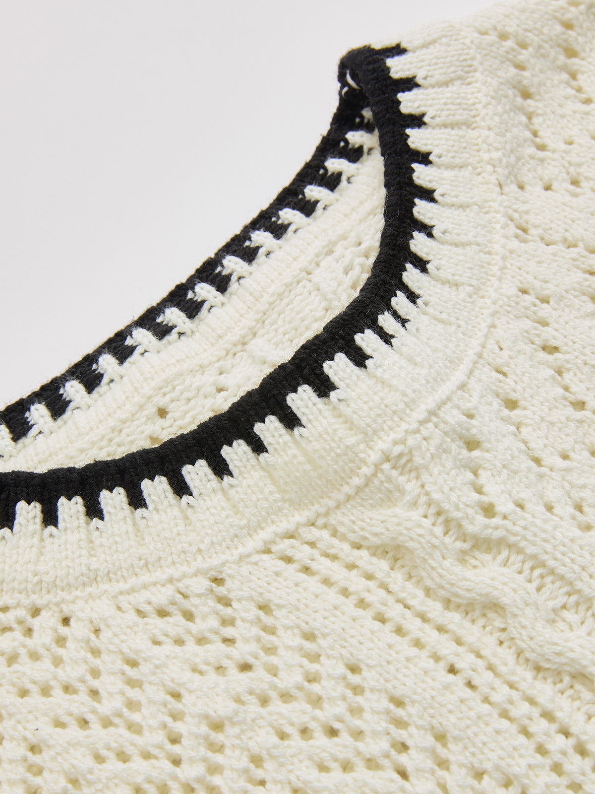 Contrast Trim Open-Knit Sleeveless Top for Summer Casual Wear