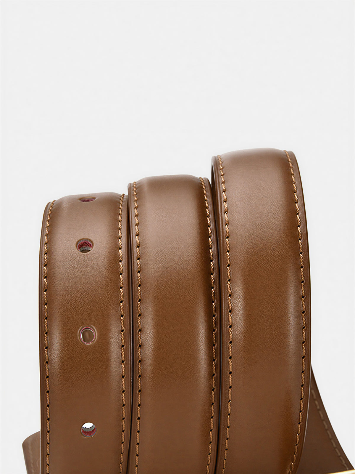Horsebit Buckle Leather Belt for Men and Women, High-Quality Craftsmanship