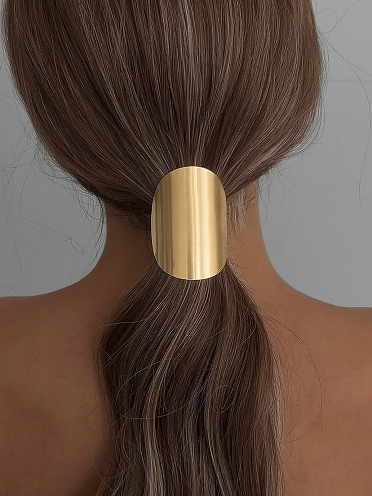 Minimalist Metallic Oval Ponytail Hair Clip for Women's Hairstyling