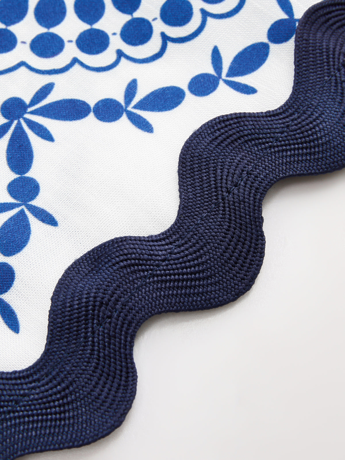 Scalloped Hem Printed Top & Pants Set for Women Spring Fashion