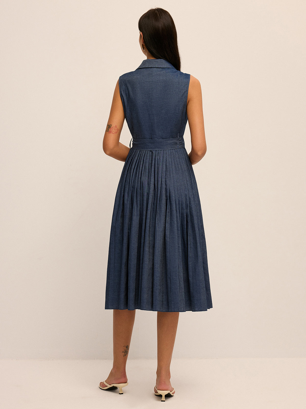 Blazer Collar Belted Pleated Maxi Dress for Elegant Evening Wear