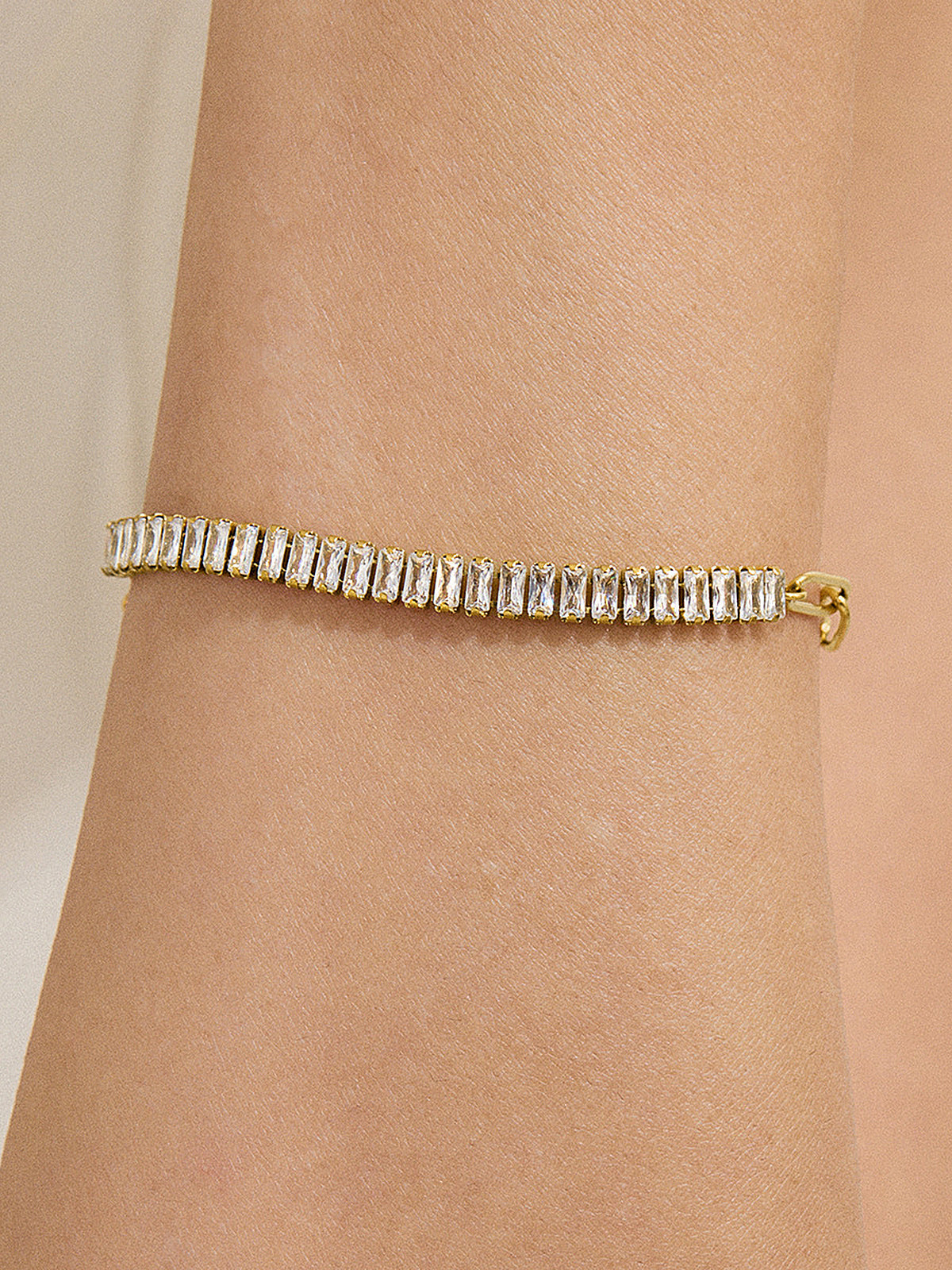 Baguette Crystal Paperclip Chain Bracelet - Elegant Fashion Accessory for Women