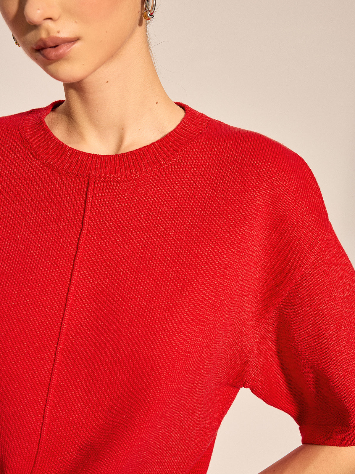 Center Seam Drop Shoulder Knit Top with Long Sleeves and Crew Neck