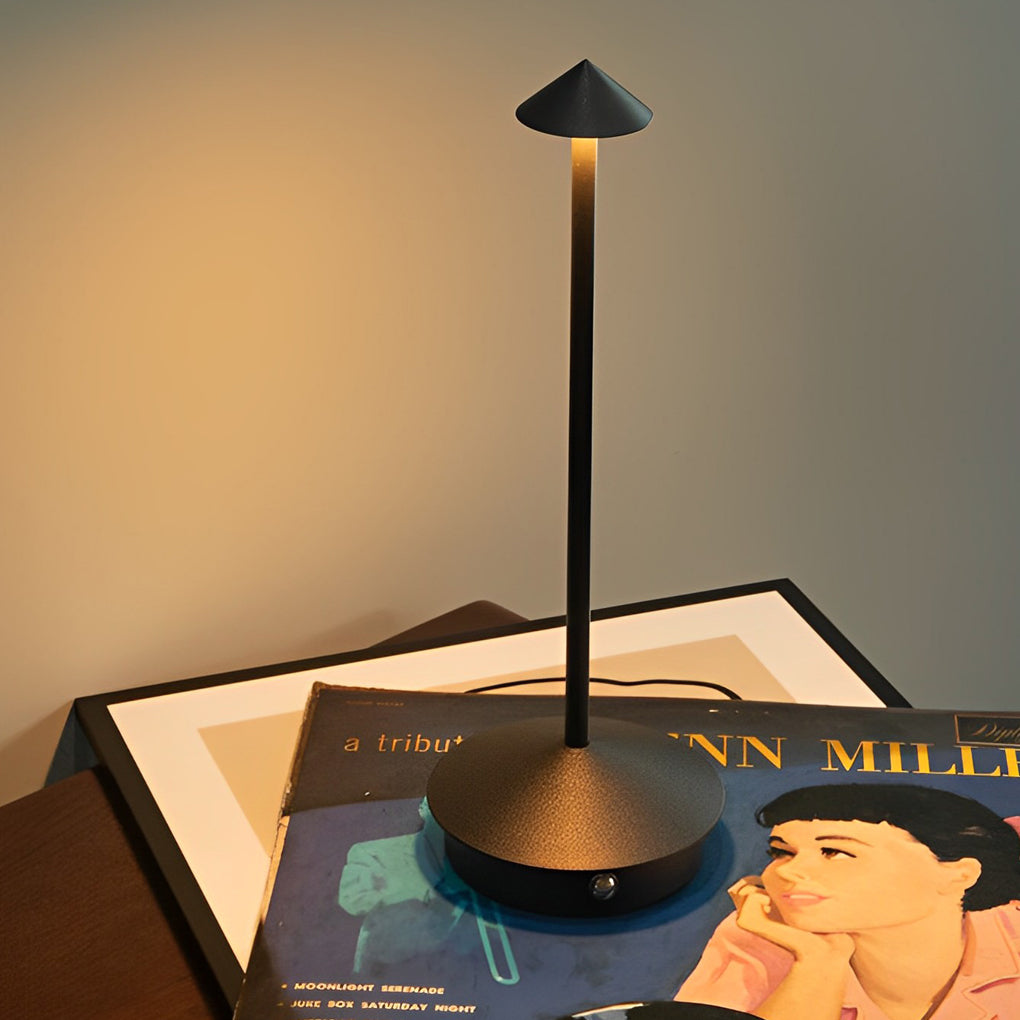 Koadclo | Pina Pro - Stylish Dimmable USB Table Lamp