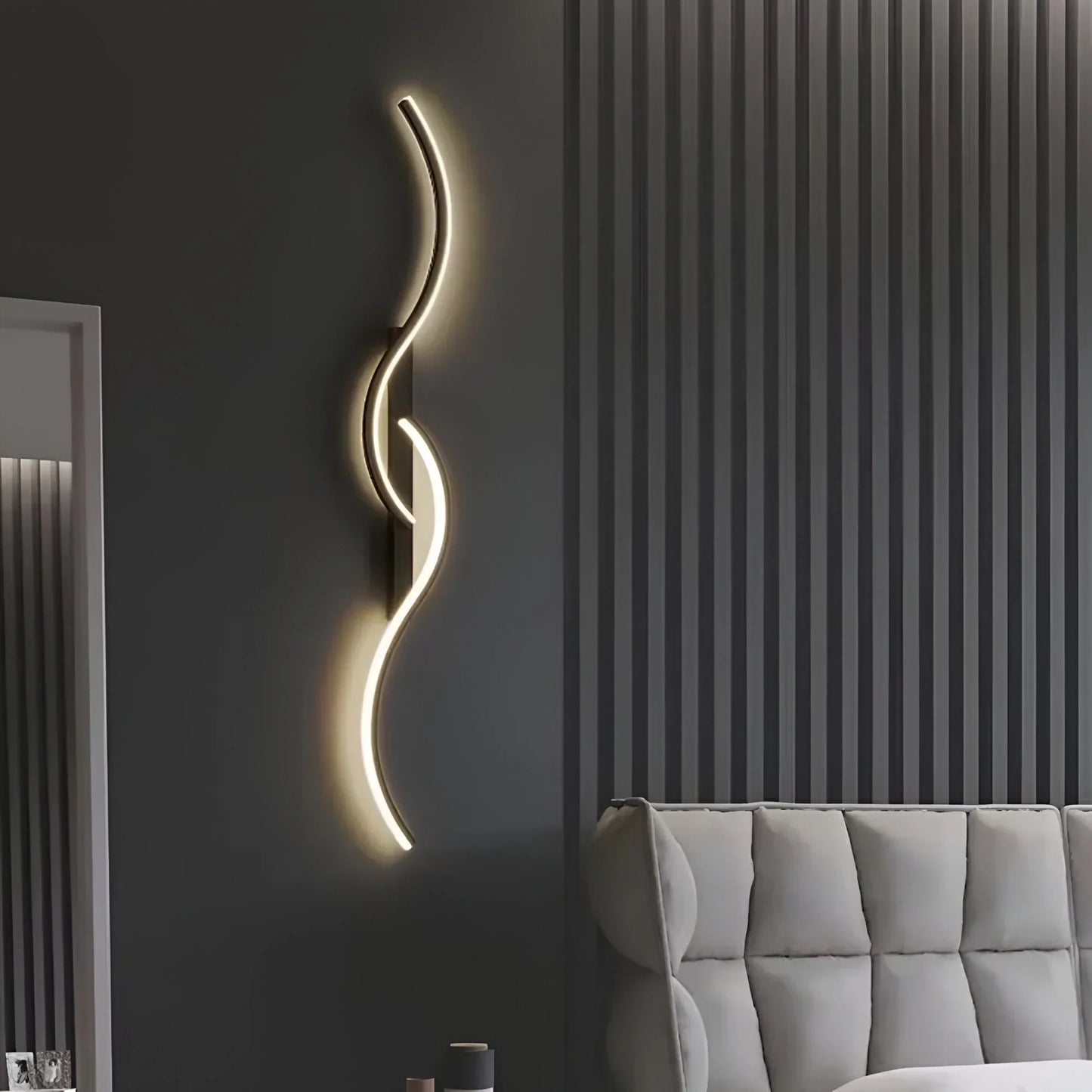 Koadclo | Modern Curved Wall Light for Indoor Ambient Illumination