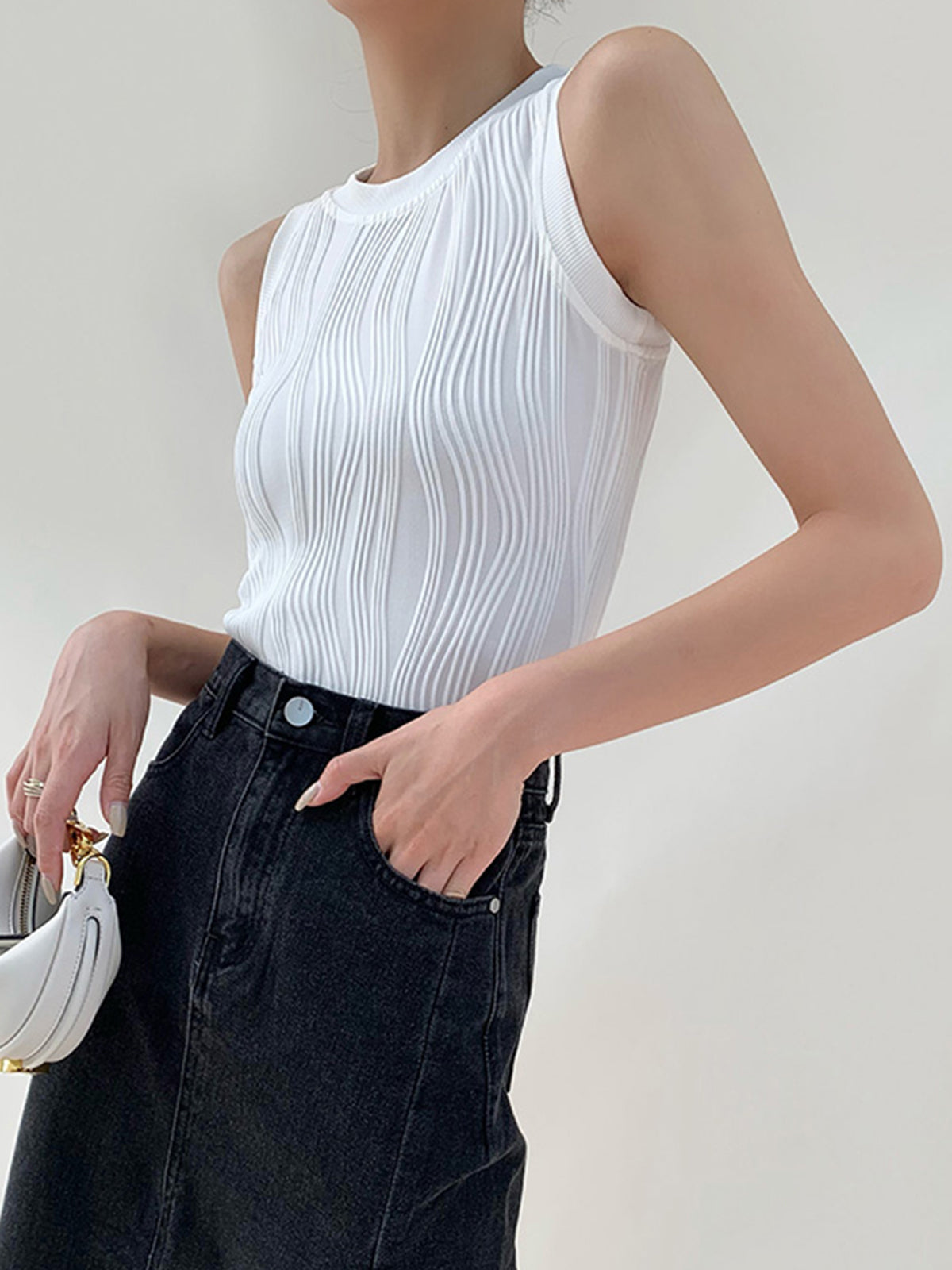 Solid Wavy Textured Tank Top for Women Casual Wear