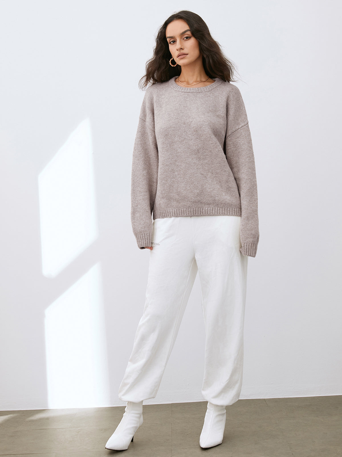 Lightweight Cloud Weather Pullover Sweater for All Seasons Outdoor Comfort