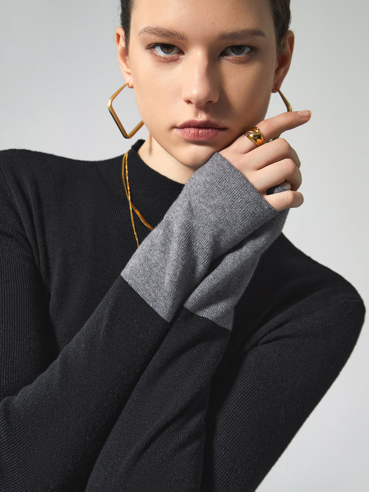 Long Sleeve Contrast Cuff Knit Top for Women Casual Wear