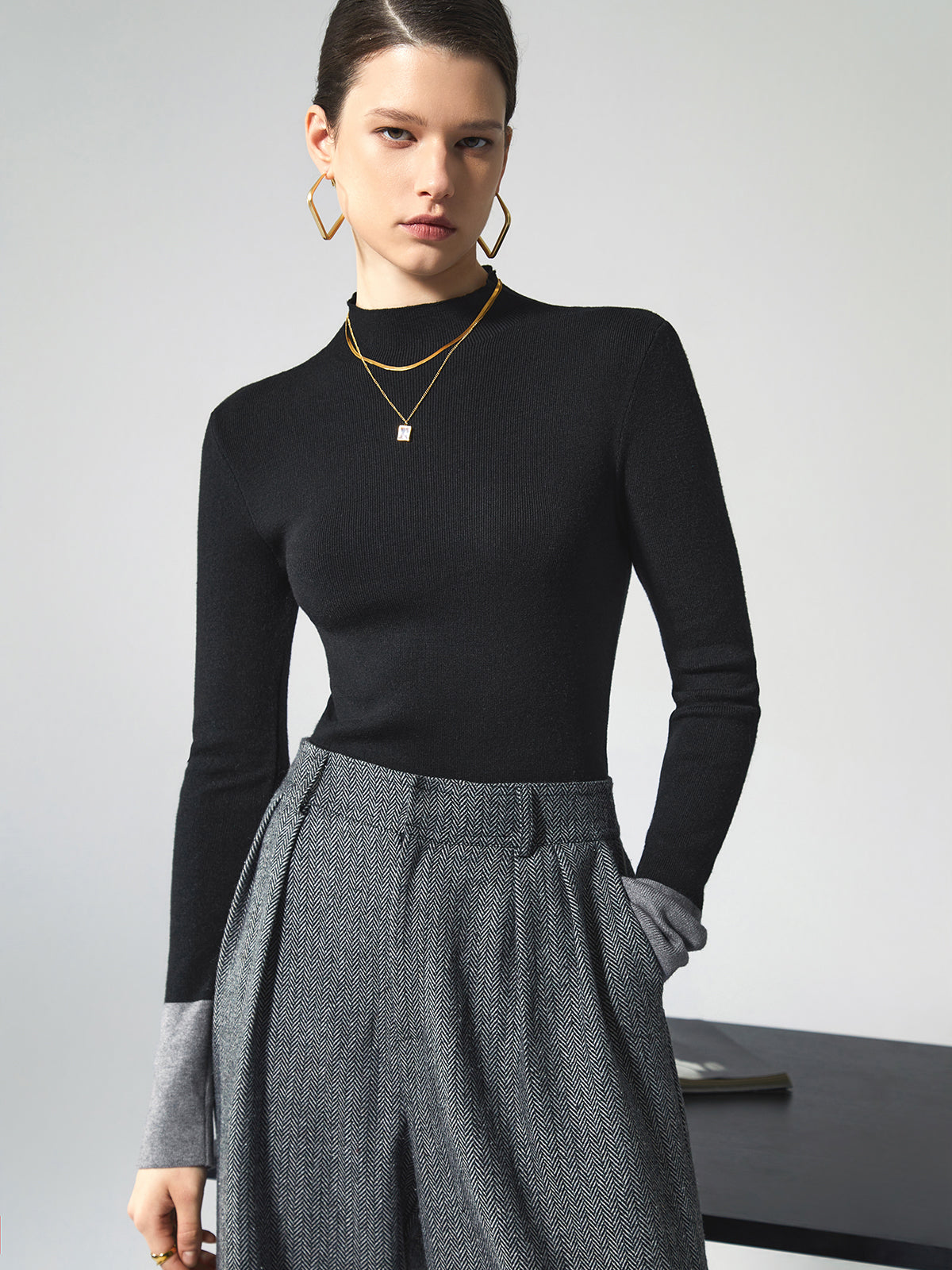 Long Sleeve Contrast Cuff Knit Top for Women Casual Wear
