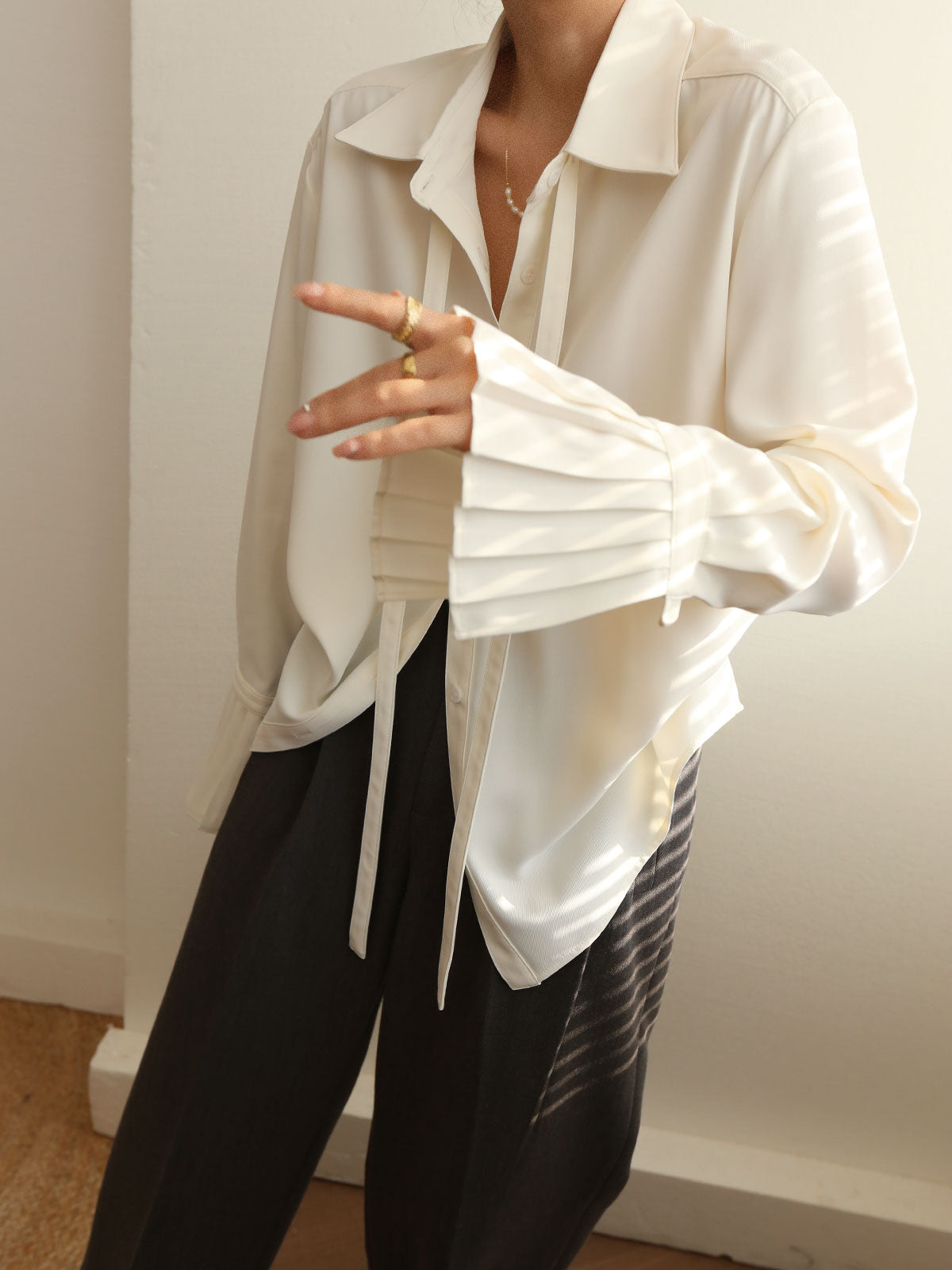 Pleated Cuff Collar Tied Button Shirt with Elegant Long Sleeves