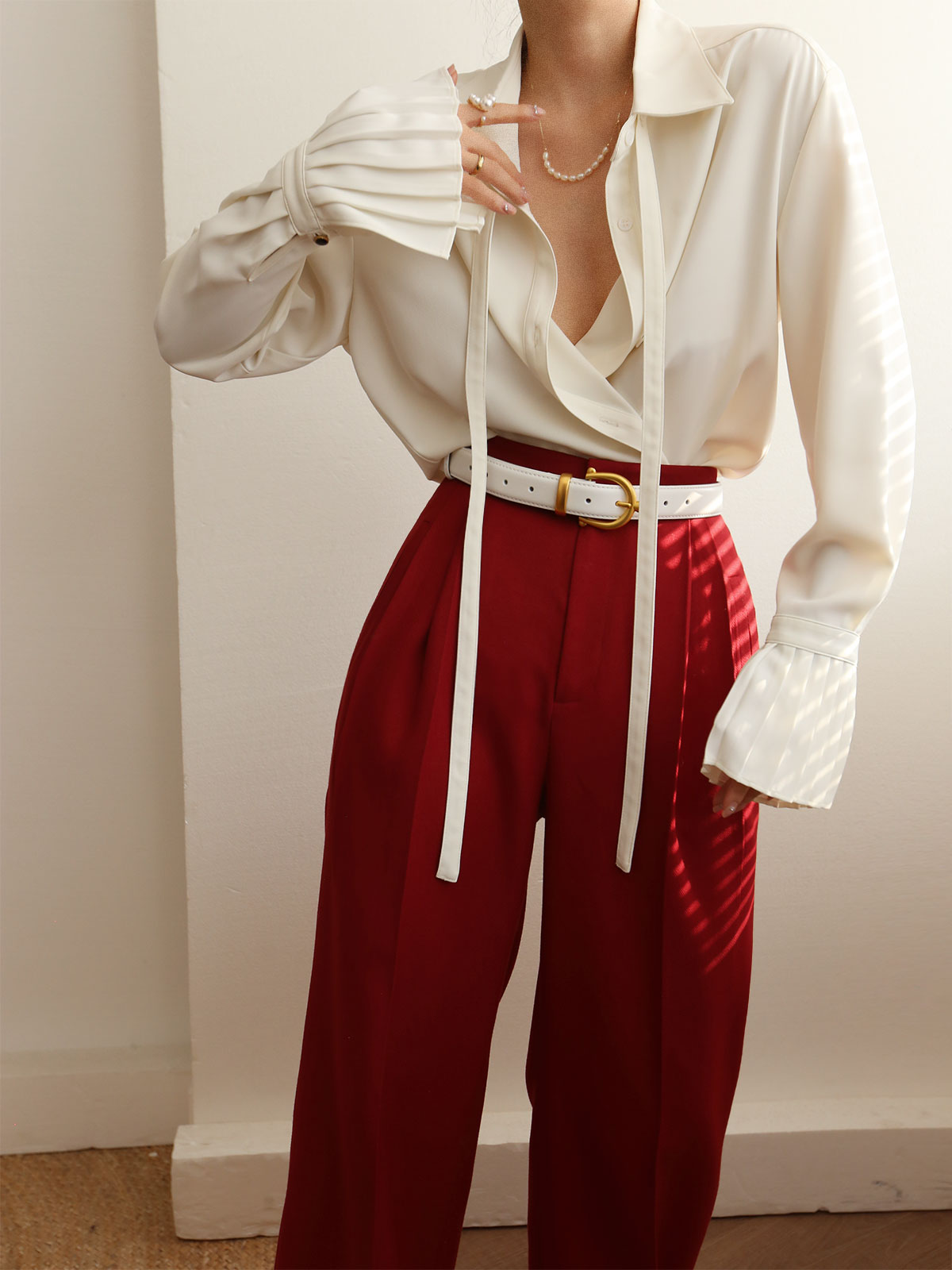 Pleated Cuff Collar Tied Button Shirt with Elegant Long Sleeves