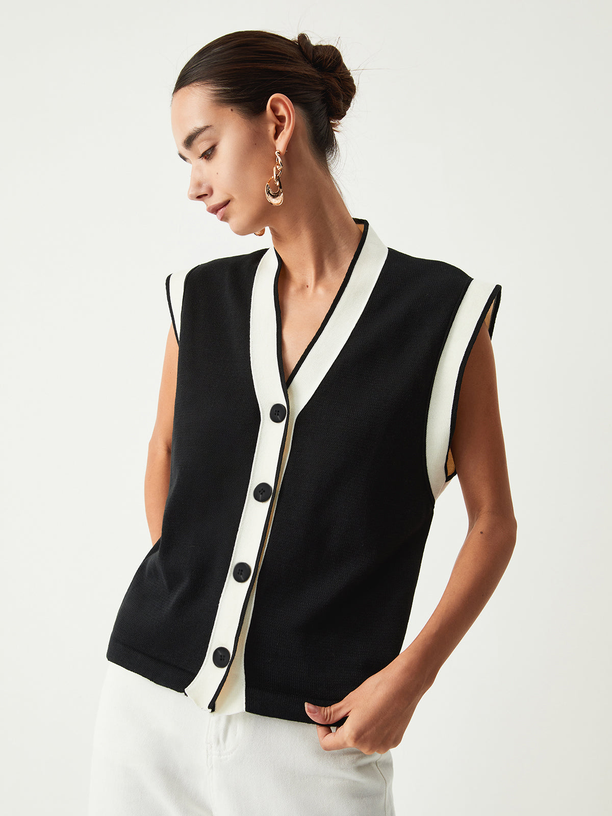 Contrast Trim Sweater Vest with V-Neck Unisex Design
