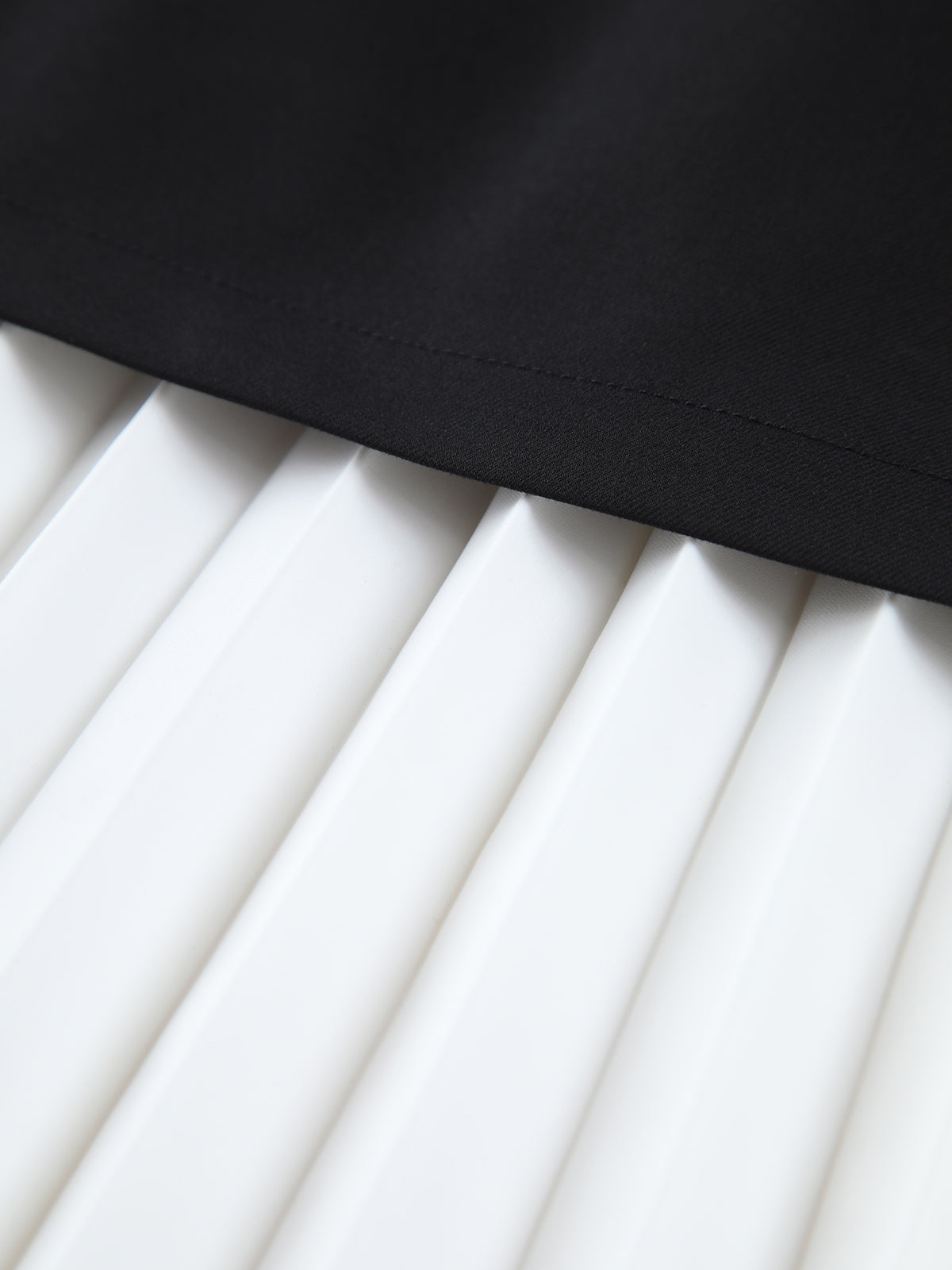 Two Tone Pleated Long Skirt with Elastic Waistband Comfort Fit