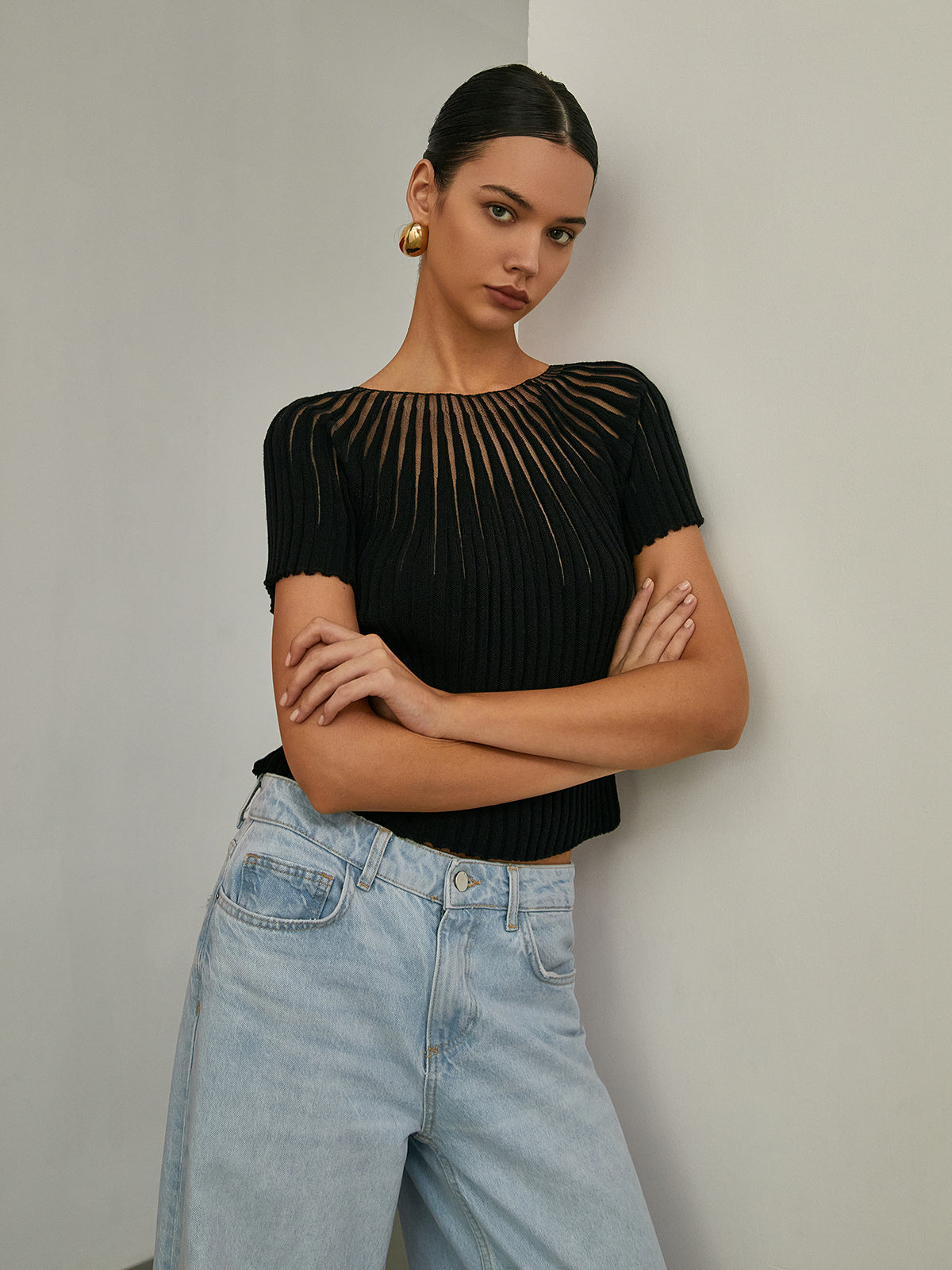 Plain Short Sleeve Knit Top Ideal for Casual Wear