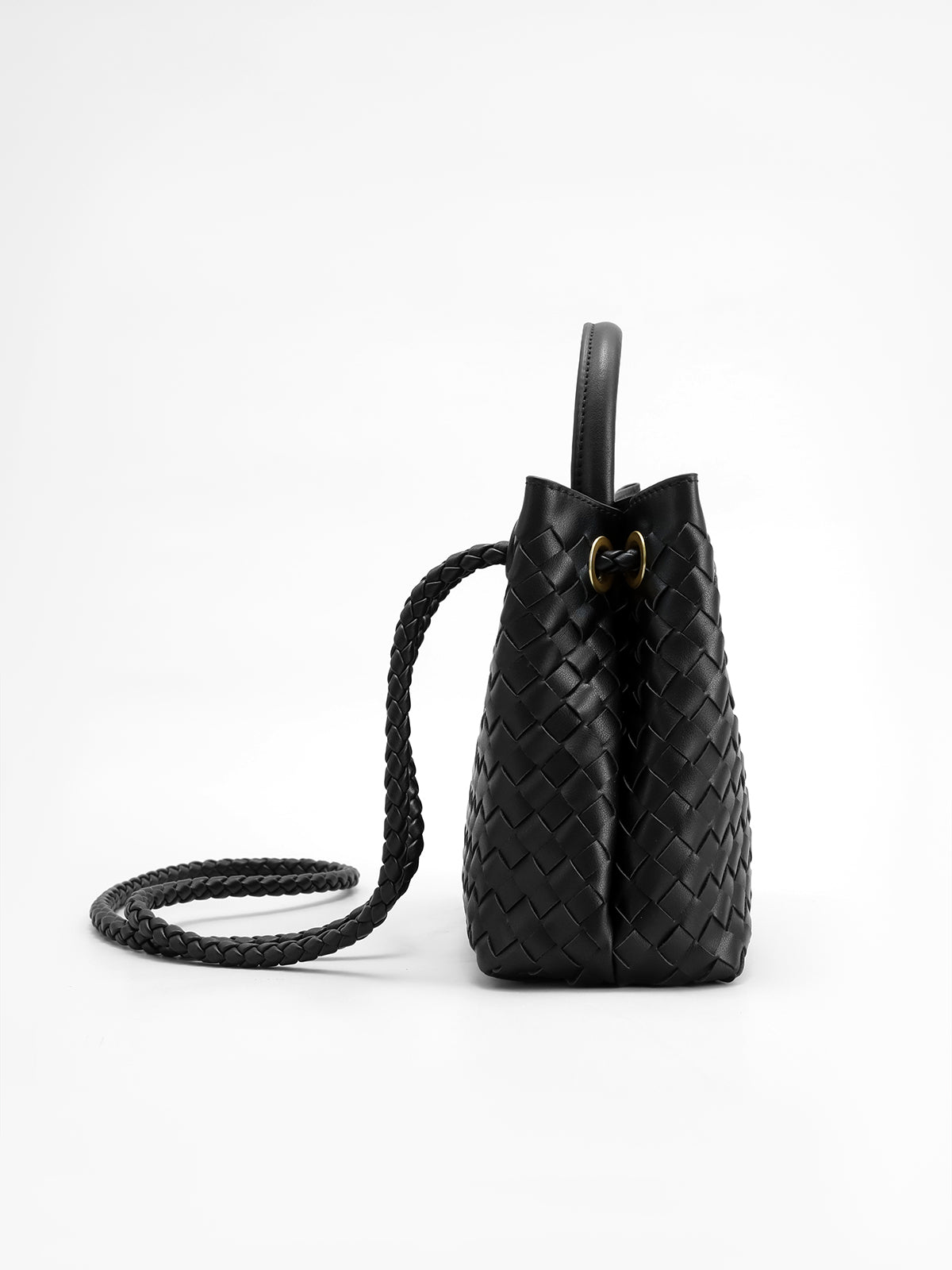 Metal Twist Detail Handle Bag with Spacious Interior Design