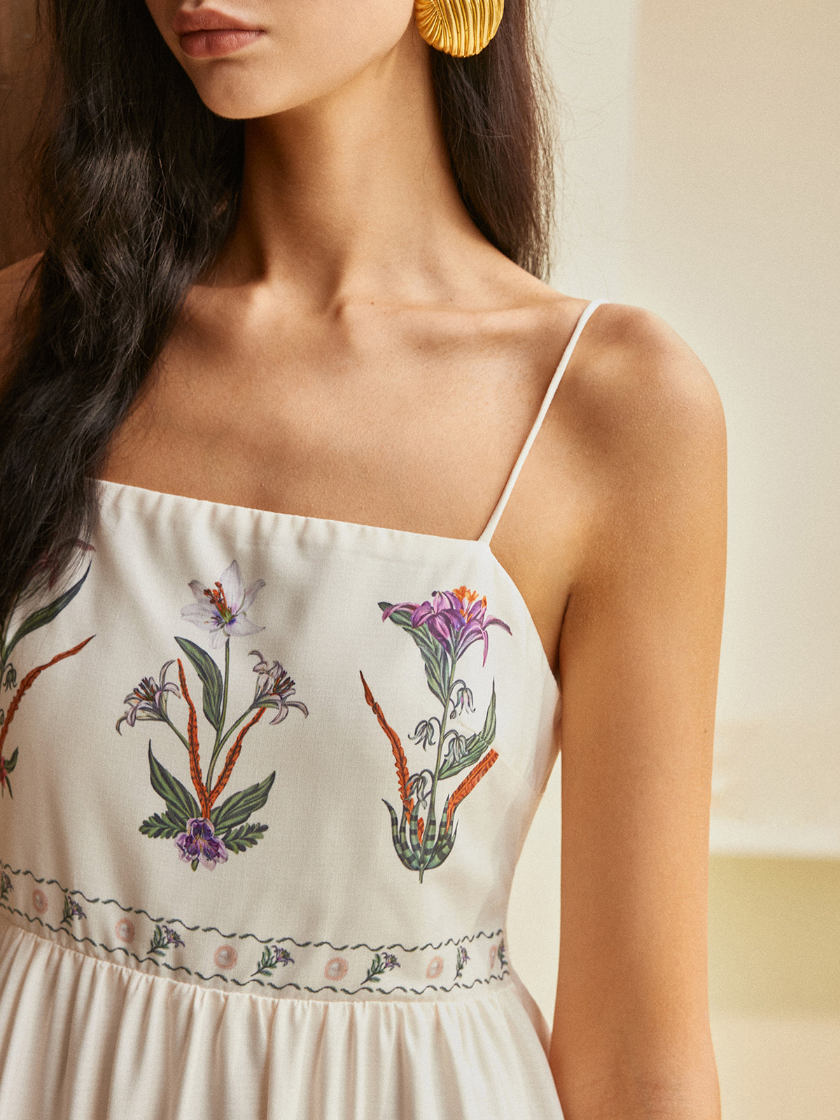 Backless Pleated Floral Dress for Summer Weddings and Garden Parties