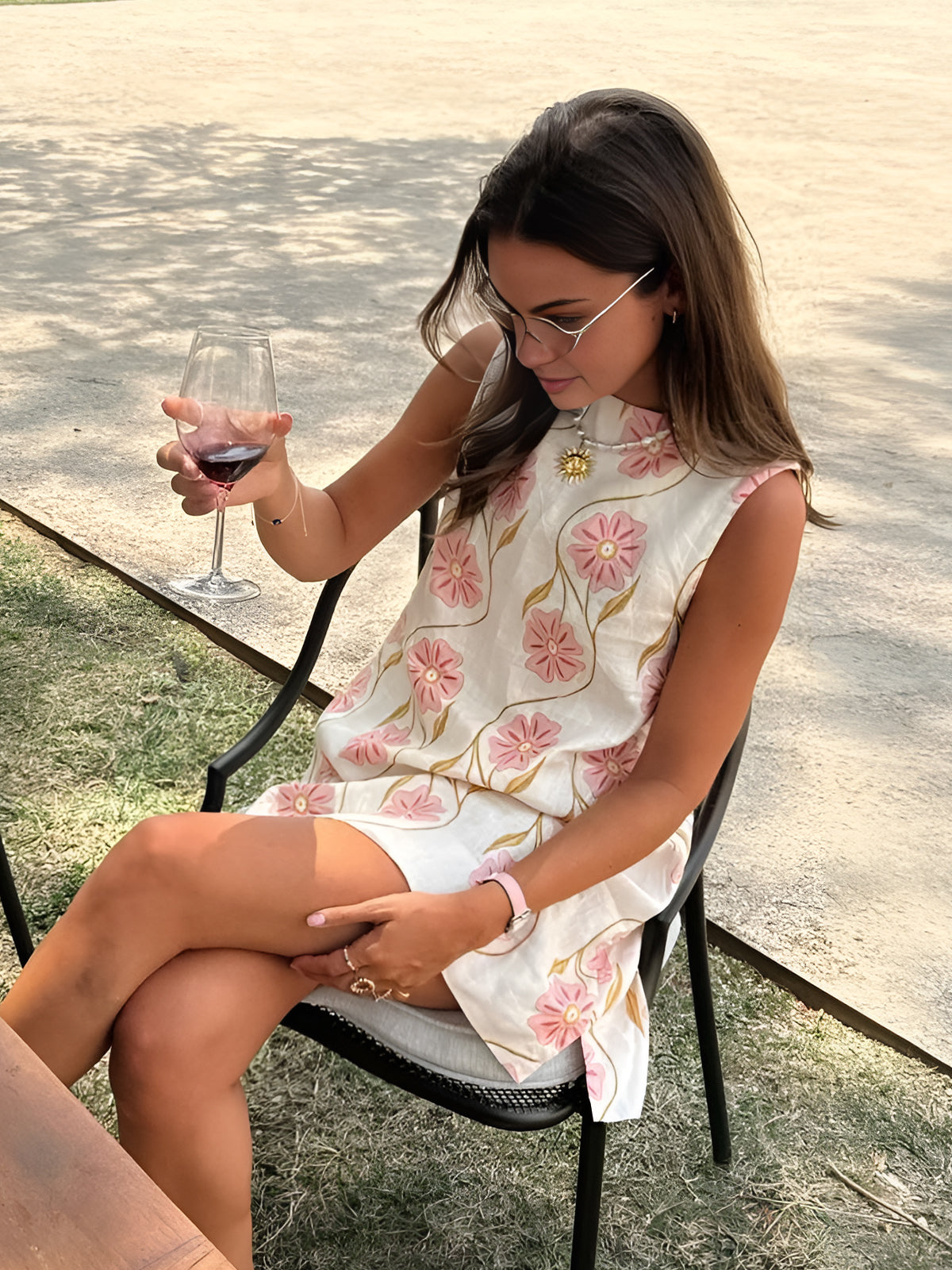 Romantic Print Sleeveless Short Dress Perfect for Summer Evenings