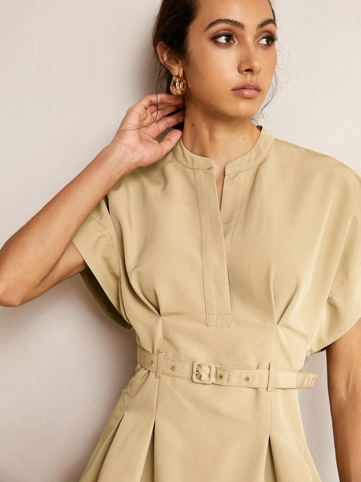 Stand Collar Short Dress With Belt and Elegant Sleeve Detail