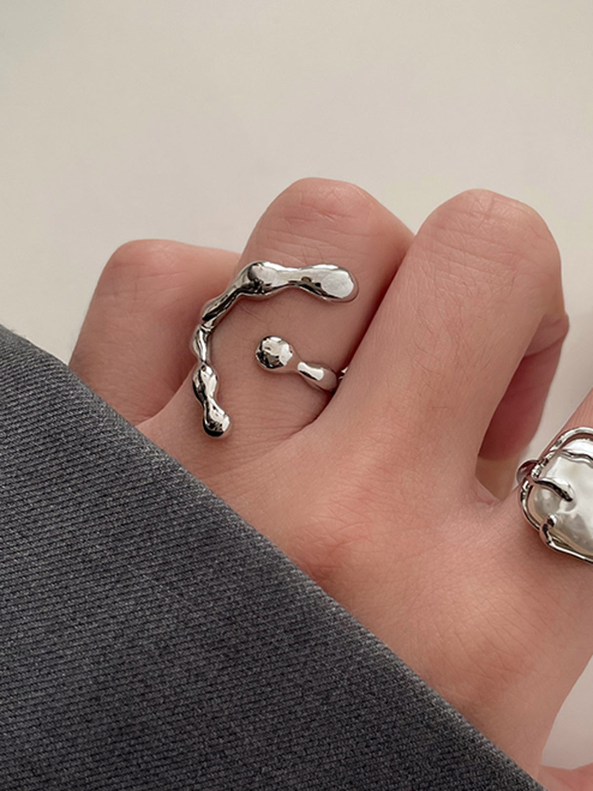 1pc Minimalist Crescent Moon Ring, Elegant Slim Band, Celestial Jewelry