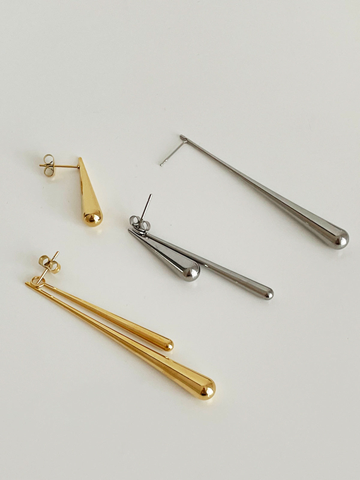 Asymmetrical Golden Water Drop Earrings for Elegant Evening Wear