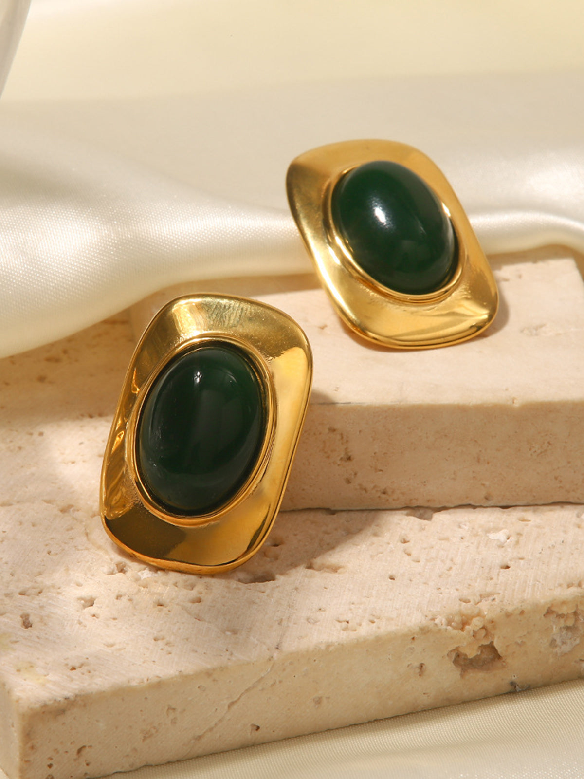 Vintage Cat Eye Stone Earrings Elegant Timeless Fashion Accessory