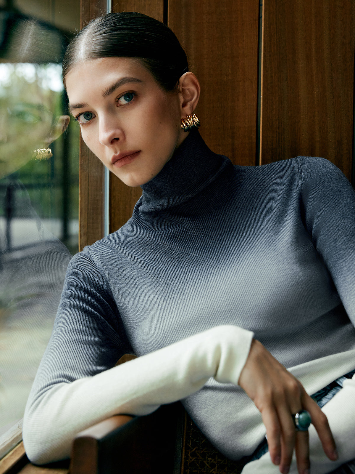 Wool-Blend Ombre Slim Knit Top for Women Comfort Fit