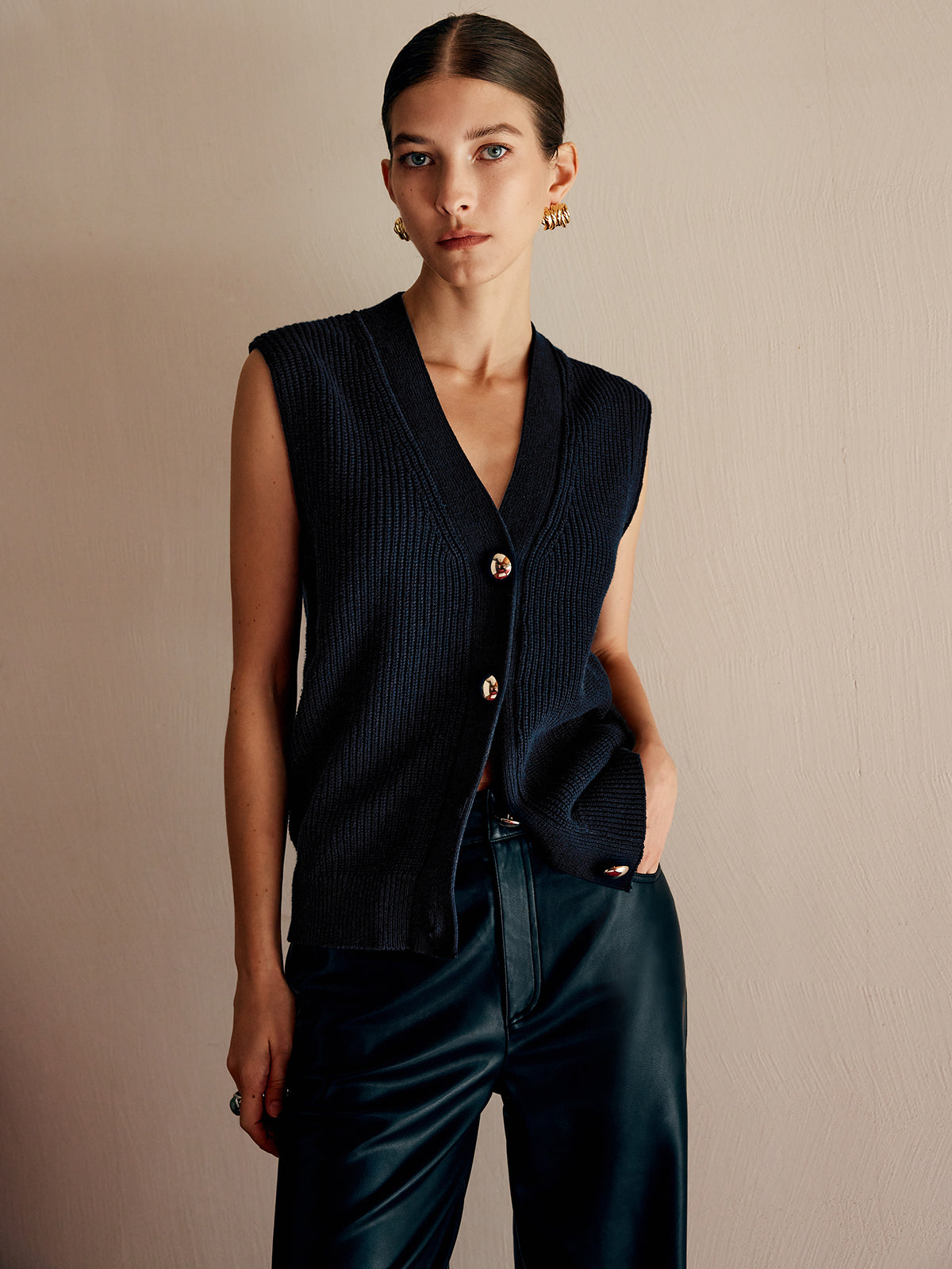 Cotton Blends Ribbed Sweater Vest for Layering Casual Style