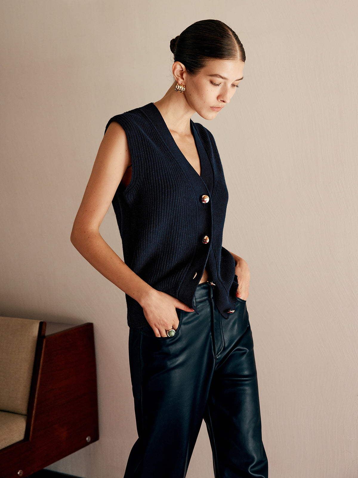 Cotton Blends Ribbed Sweater Vest for Layering Casual Style