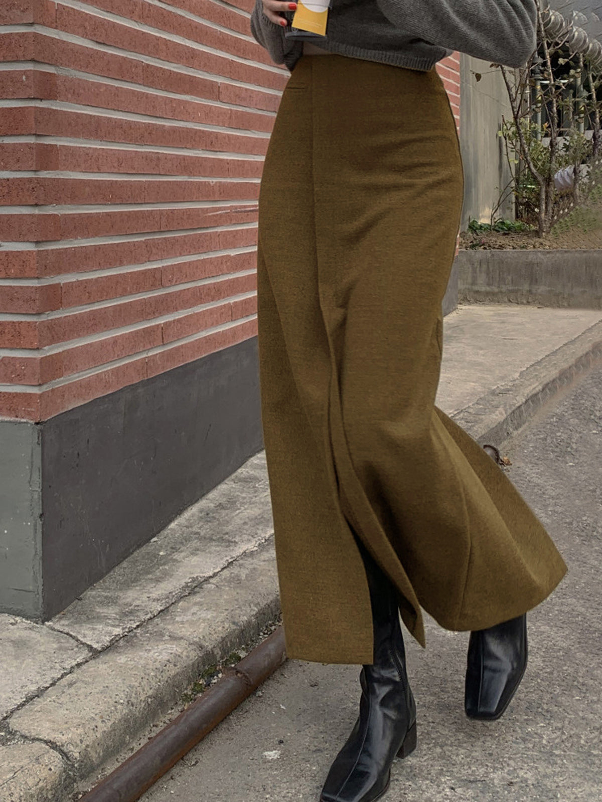 She's Effortless Slit Maxi Skirt for Elegant Evening Wear