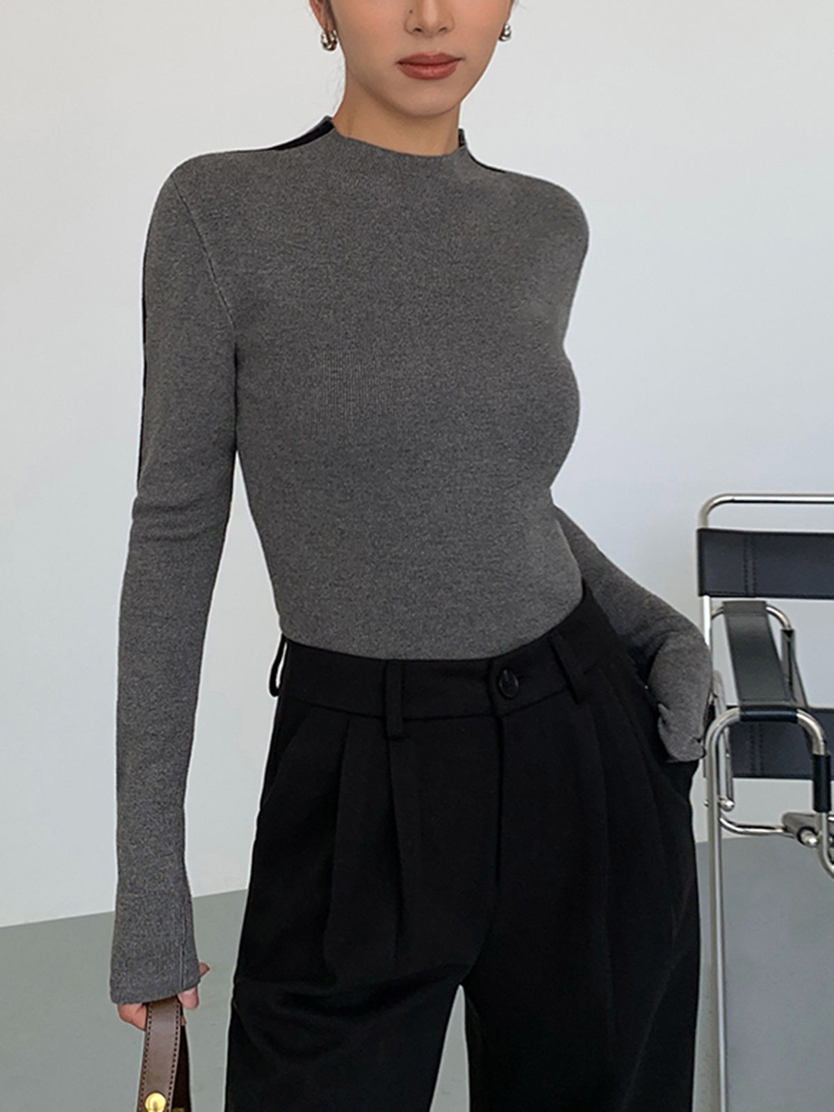 Round Neck Contrast Trim Slim Knit Top for Women Lightweight Comfortable