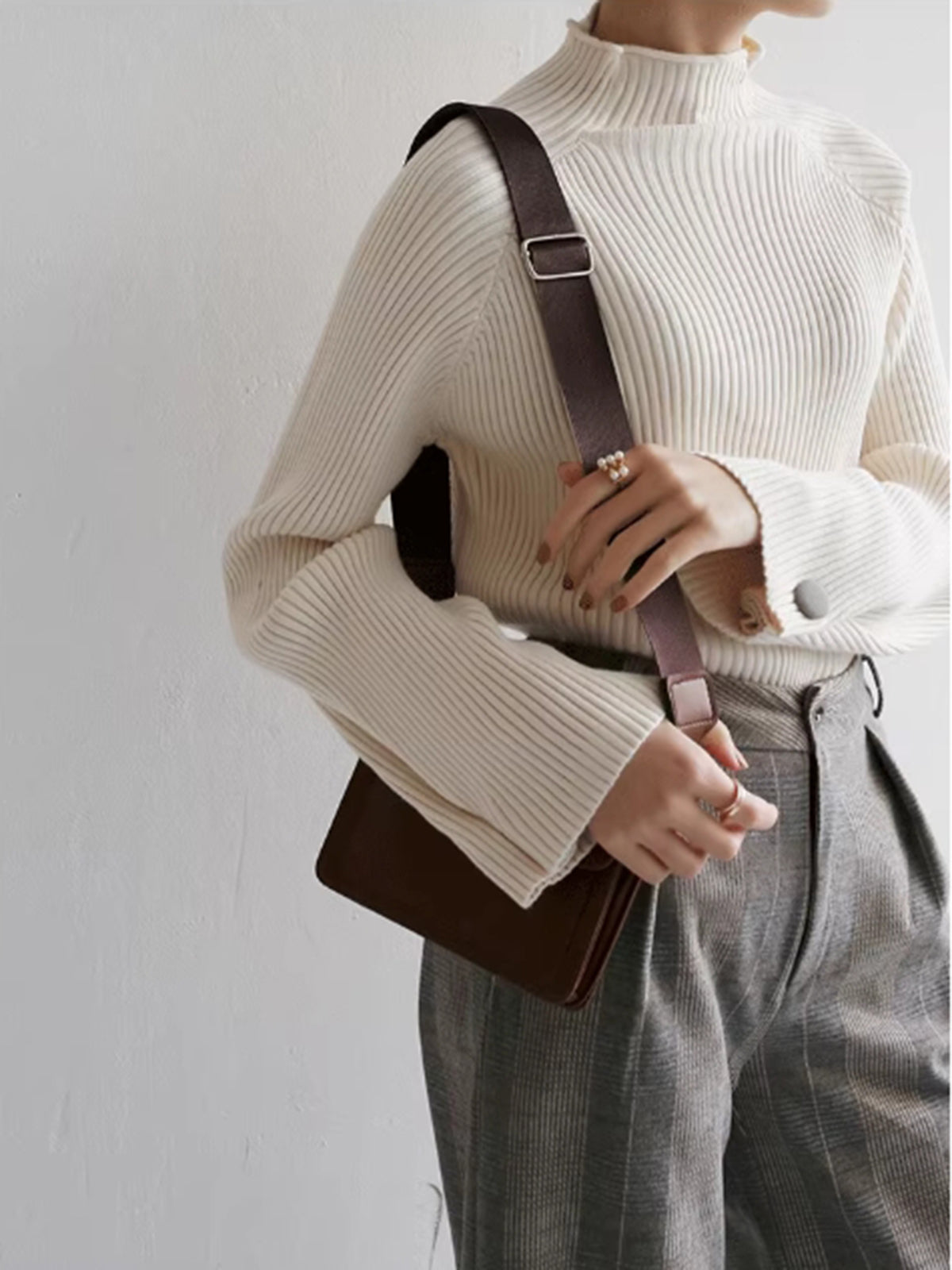 Minimalist Plain Ribbed Sweater for Women Comfort Fit
