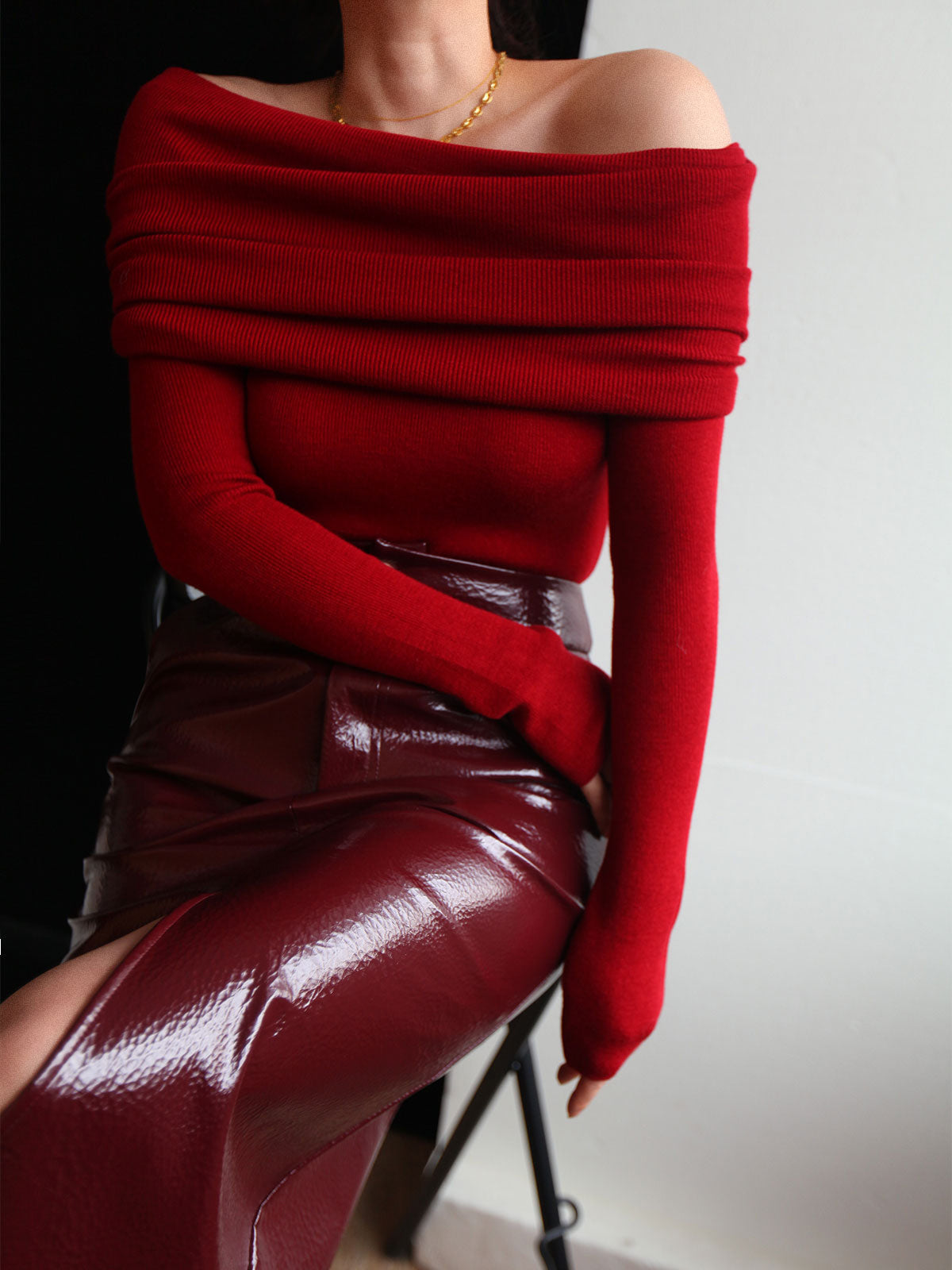Wool-Blend Elegant Ruched Slim Sweater for Women with Crew Neck