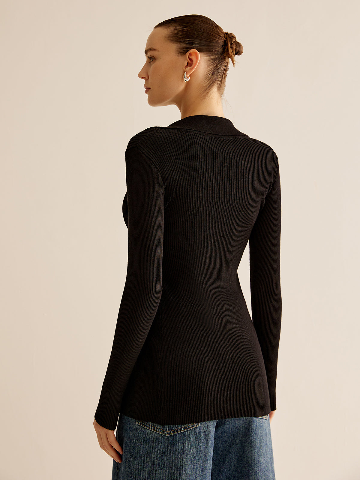 Glossy-Ring Ribbed Slim Cardigan with Front Button Closure