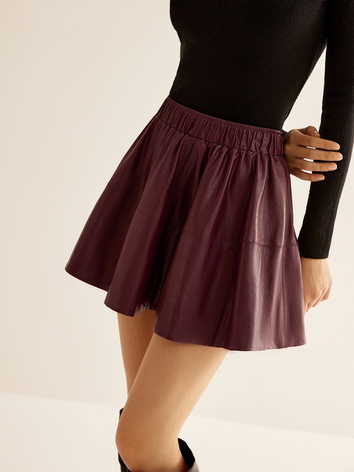 Elastic Waist Pleated PU Leather Skirt with High-Waisted Fit