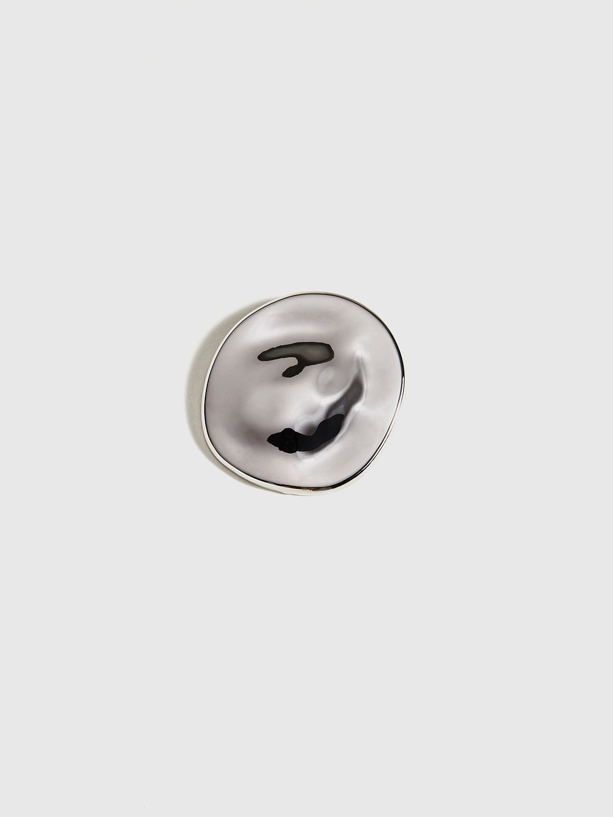 Minimalist Streamlined Irregular Brooch Modern Geometric Design Unisex Accessory