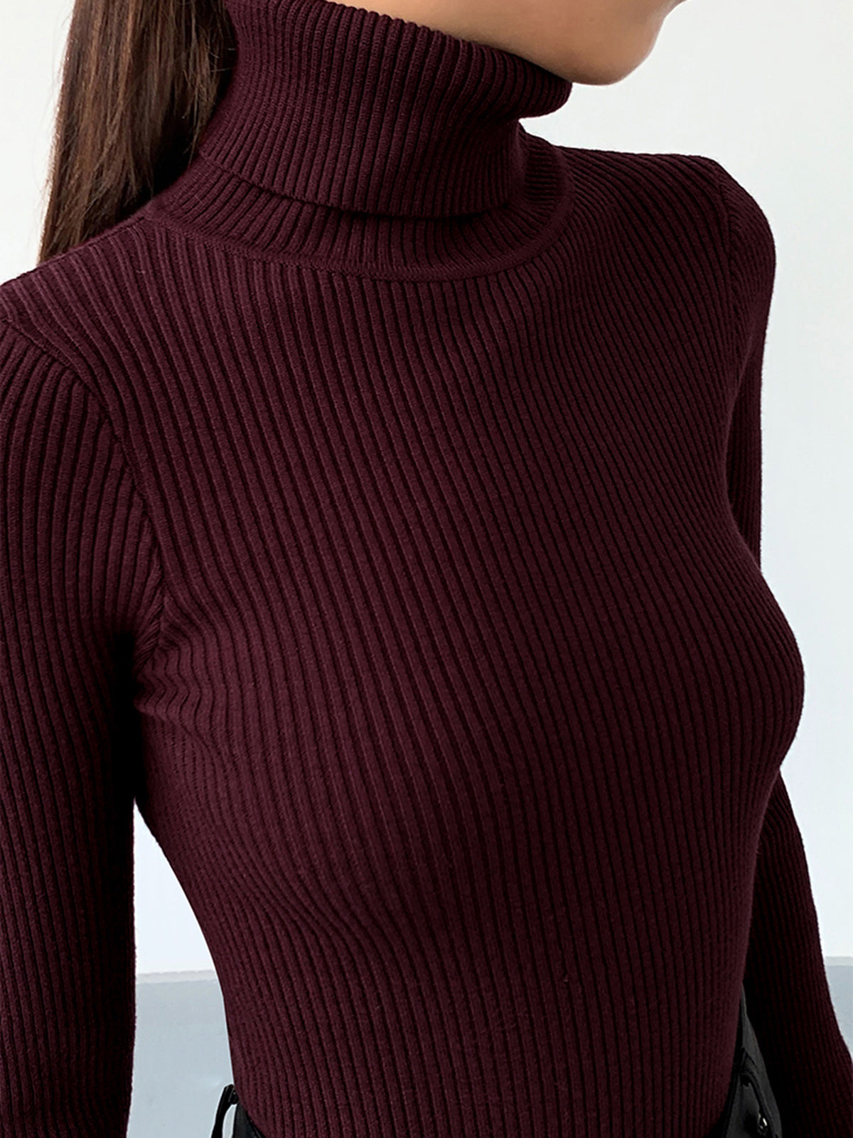 Minimalist Turtleneck Slim Knit Top for Women - Versatile Winter Apparel