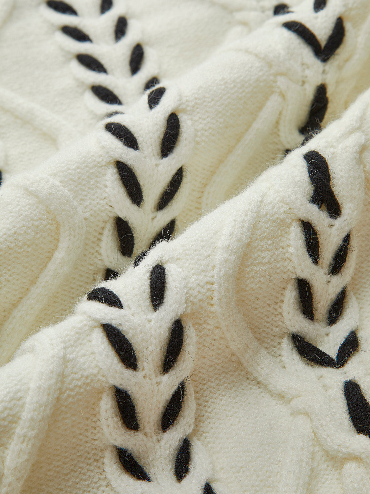 Contrast Binding Cinched Sweater with Puff Sleeves and Ribbed Detail
