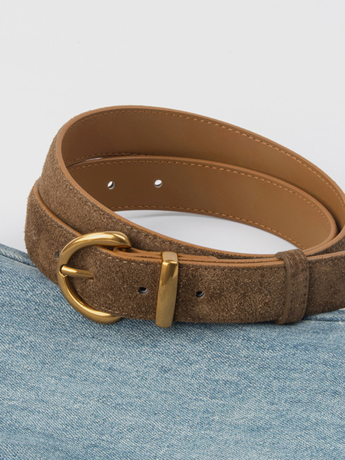 "Soft-Buckle Leather Belt - Stylish Adjustable Comfort Fit"