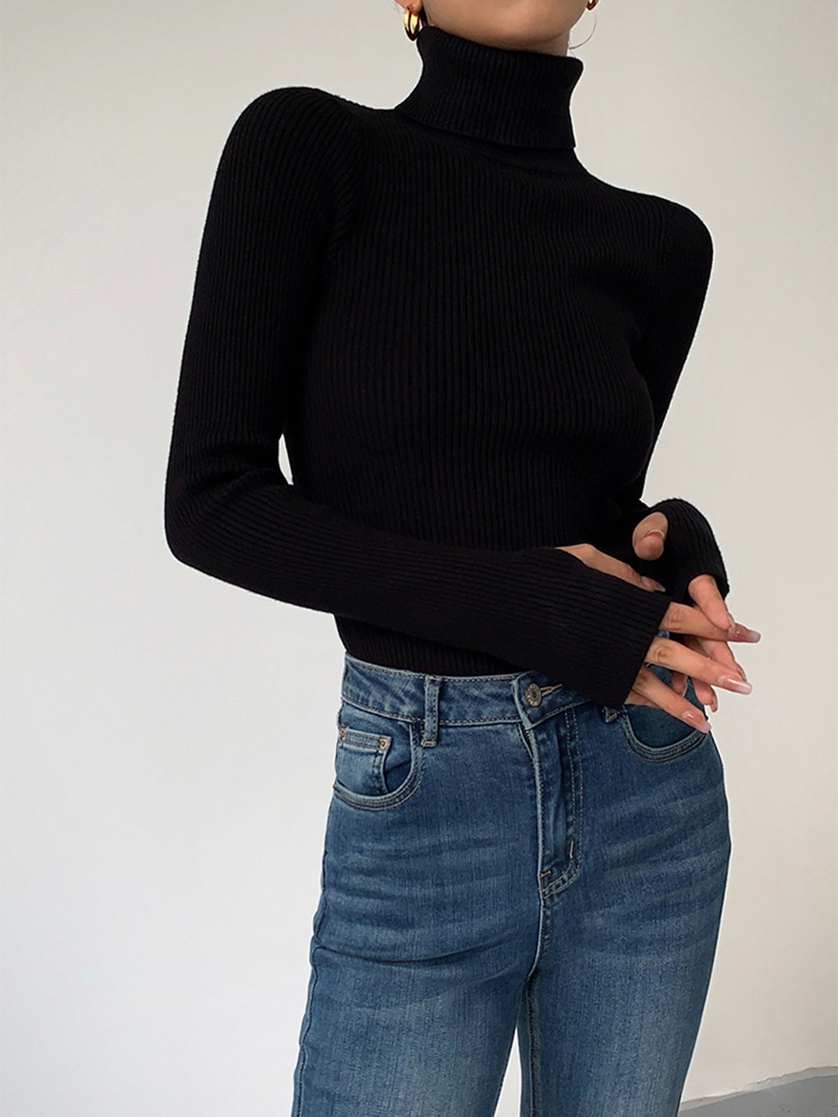 Minimalist Turtleneck Slim Knit Top for Women - Versatile Winter Apparel