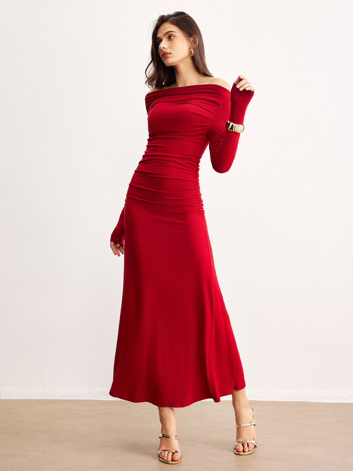 Off-Shoulder Ruffle Knit Dress for Summer Evenings