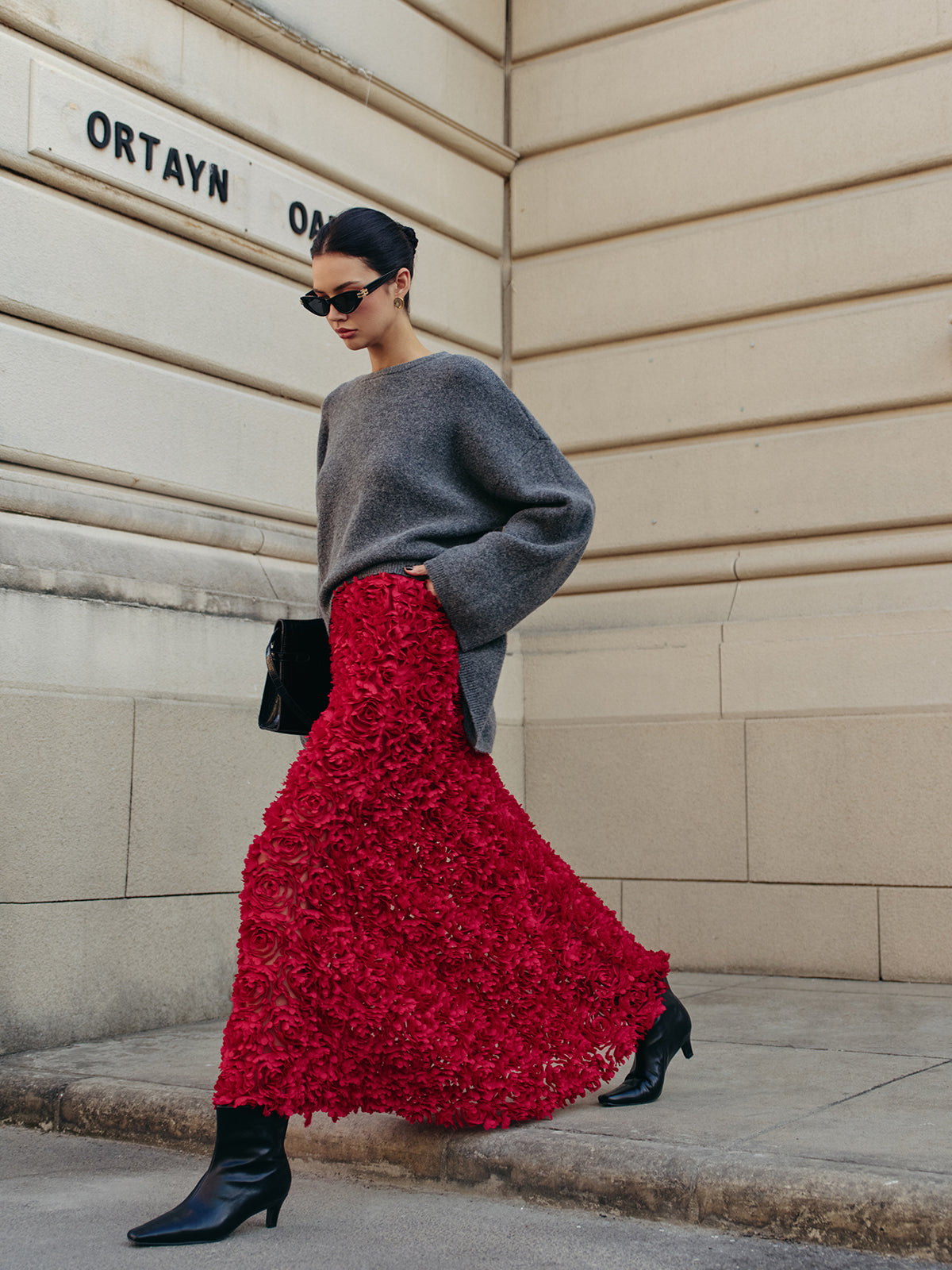 High-Waist Rosette Skirt for Elegant Evening Wear