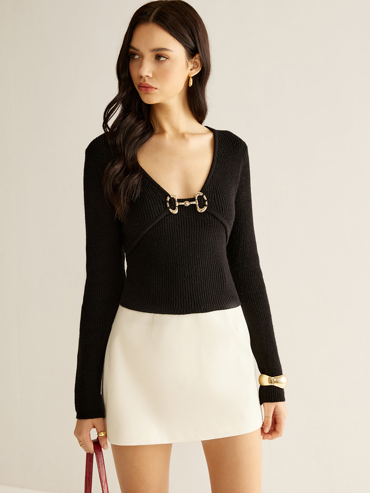 V-Neck Metal Detail Sweater Comfortable Lightweight Knit Pullover