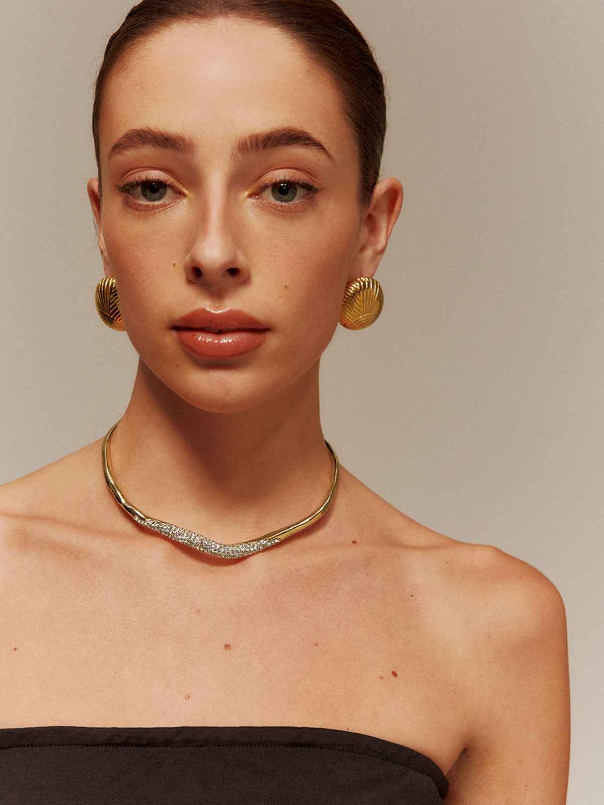 Irregular Ziron Choker Necklace Trendy Statement Piece for Women