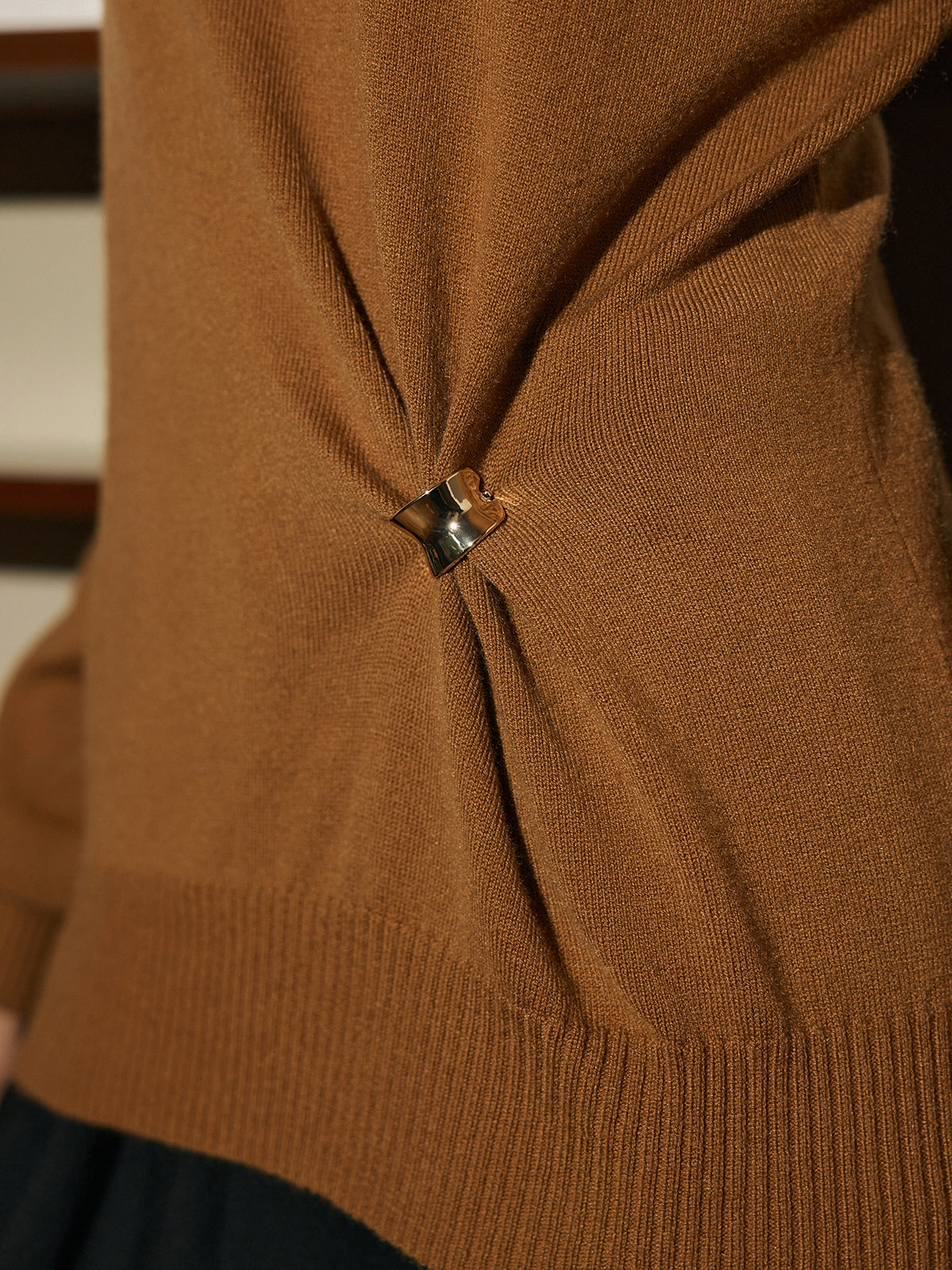 Wool-Blend Metal Knotted Sweater for Women | Cozy Winter Fashion